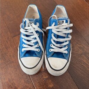Converse Women’s Blue Sneakers